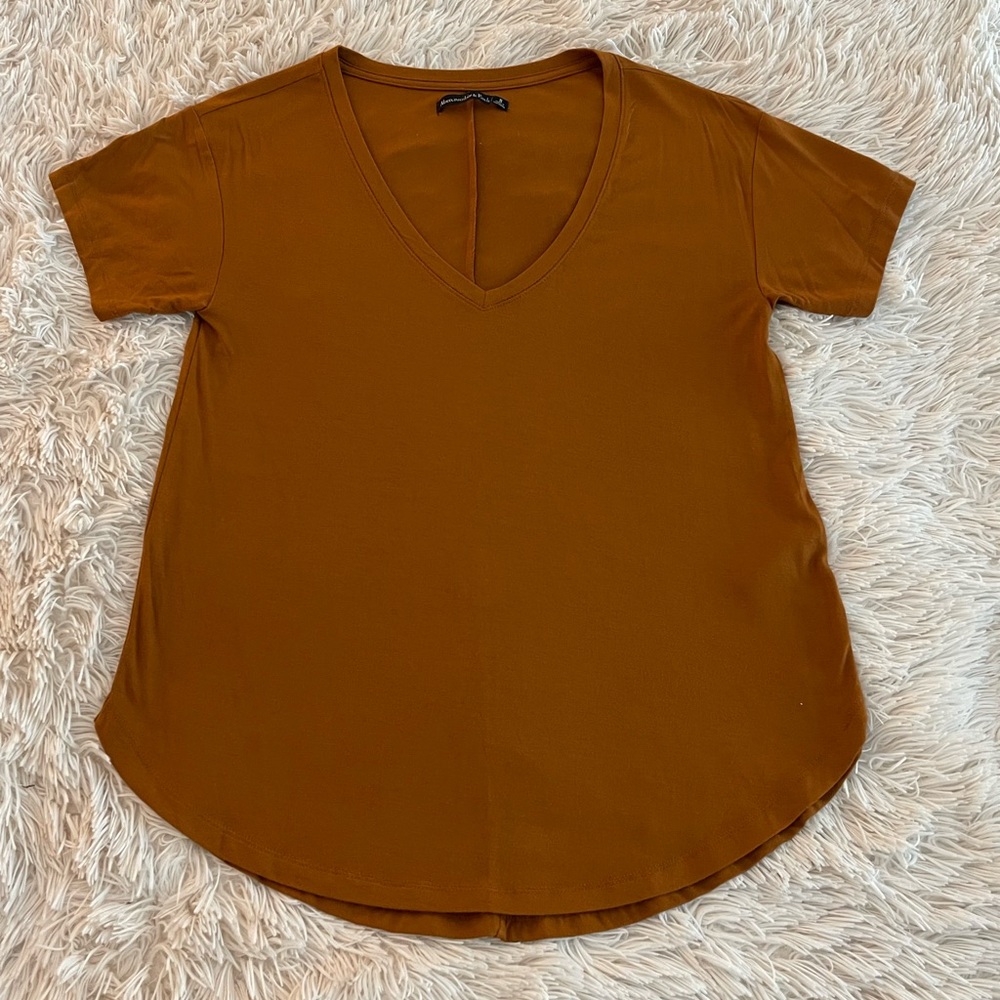 NWOT A&F V-neck